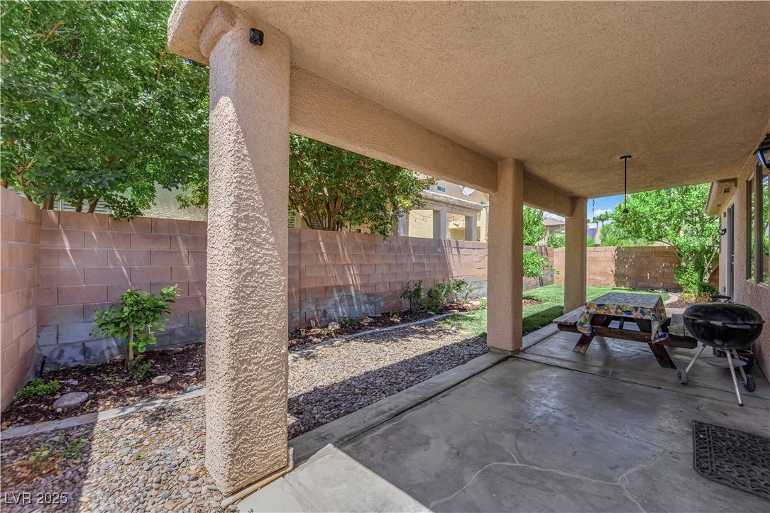 7565 Trickling Wash Drive Property Photo 33