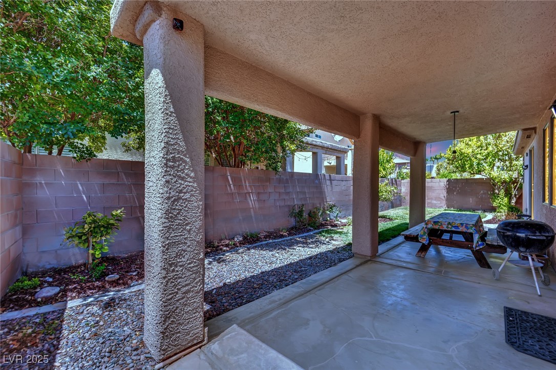 7565 Trickling Wash Drive Property Photo 47