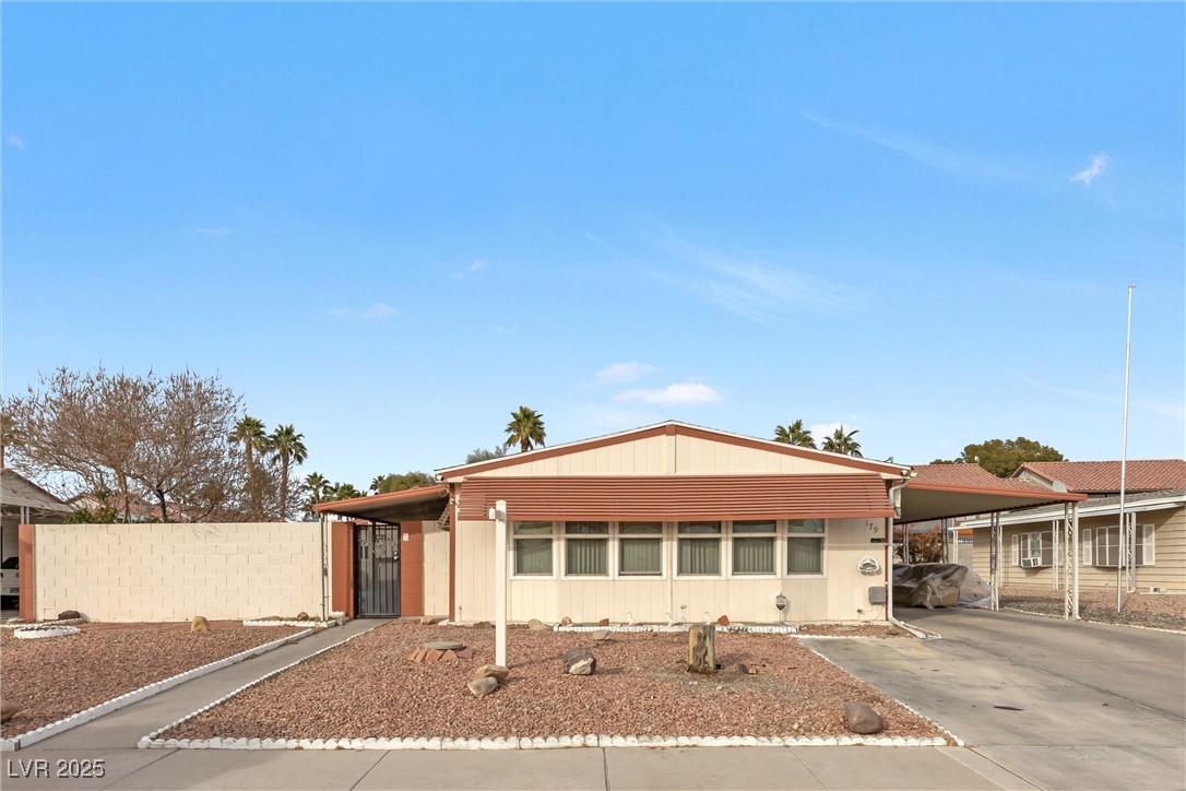 179 Sir George Drive Property Photo 1