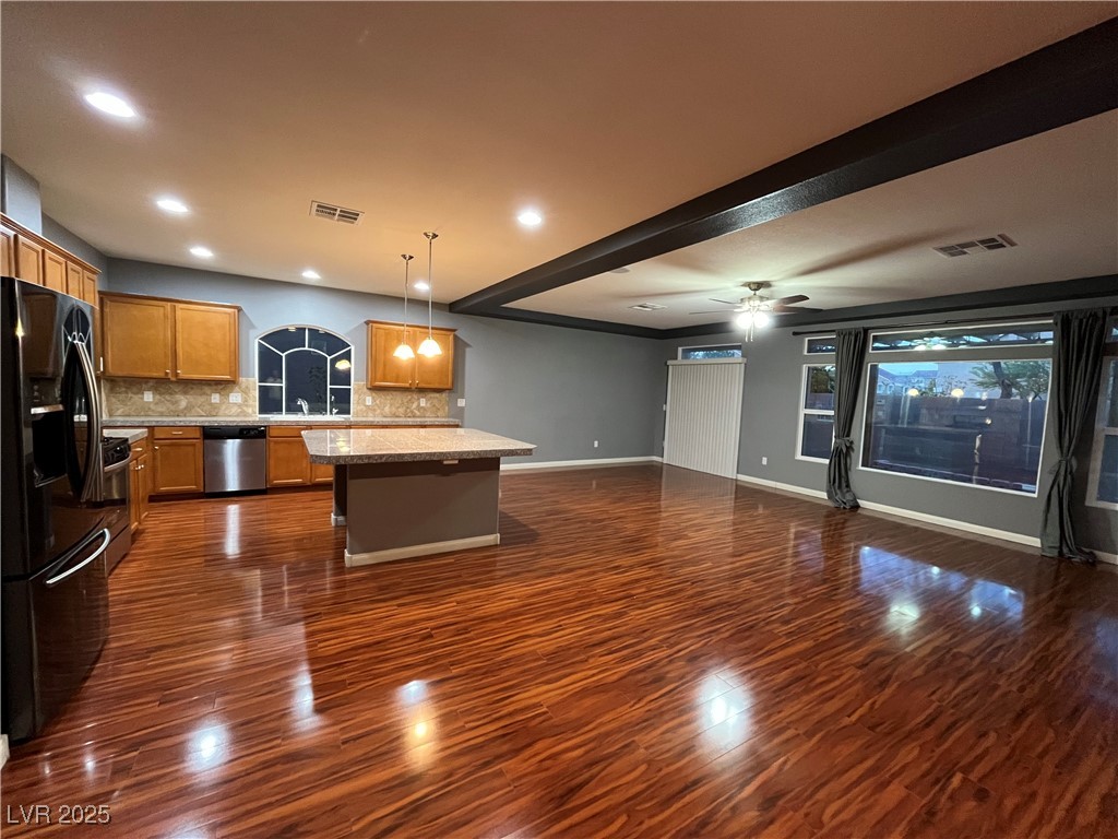 5280 Tulip Hill Avenue Property Photo 4