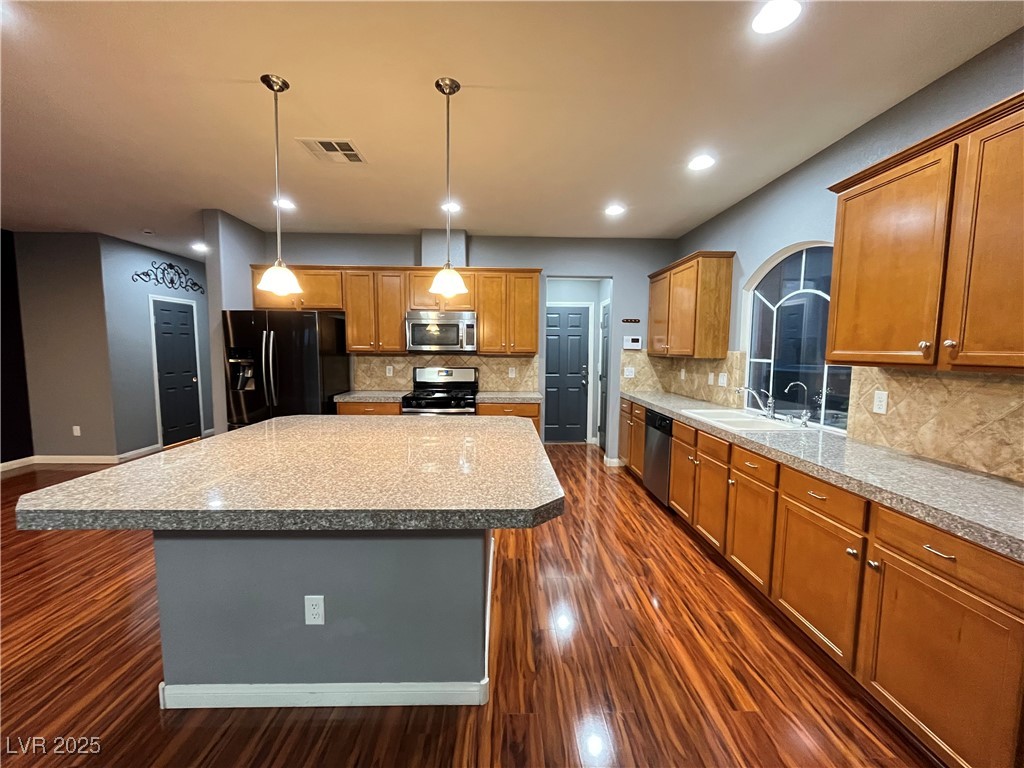 5280 Tulip Hill Avenue Property Photo 6