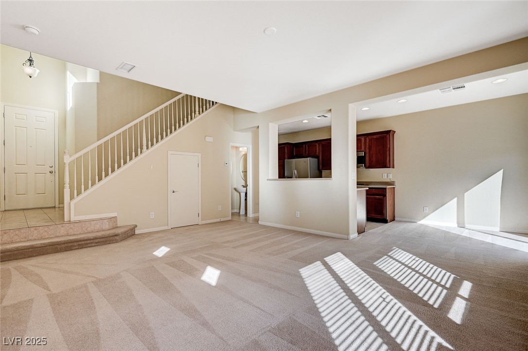 9473 Stills Way Property Photo 6