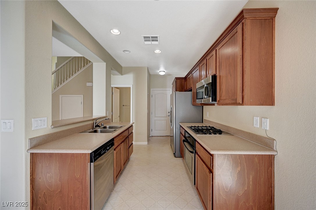 9473 Stills Way Property Photo 12