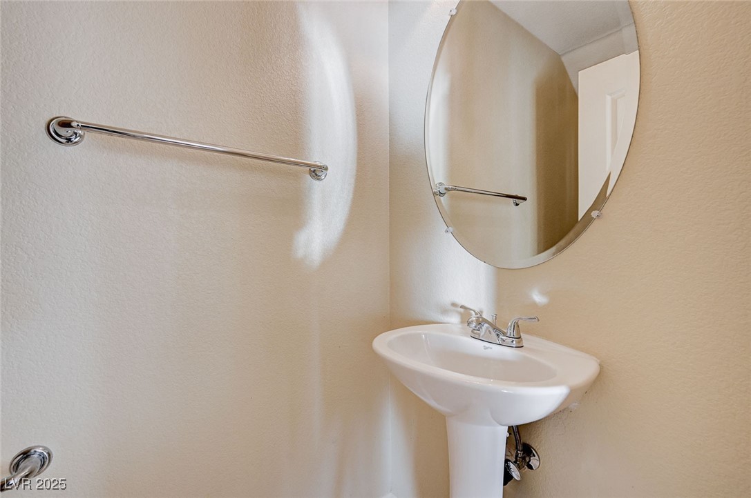 9473 Stills Way Property Photo 15