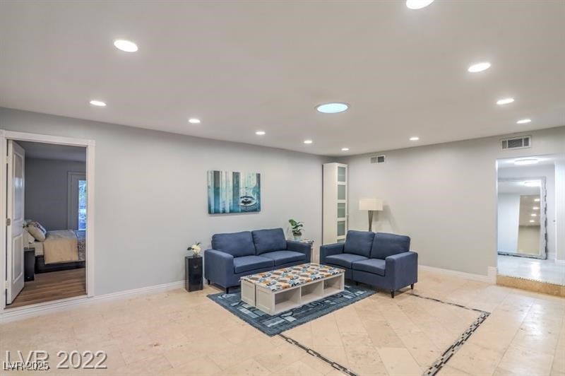 2505 Laurie Drive A Property Photo 4