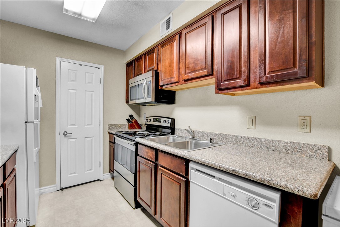 2451 North Rainbow Boulevard 1026 Property Photo 12