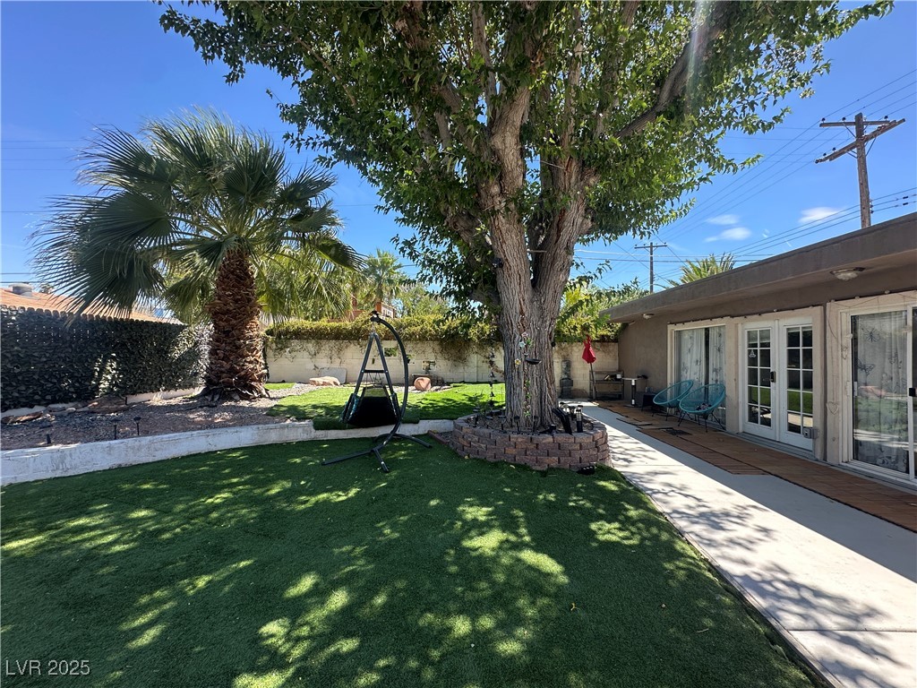 2505 Laurie Drive D Property Photo 2