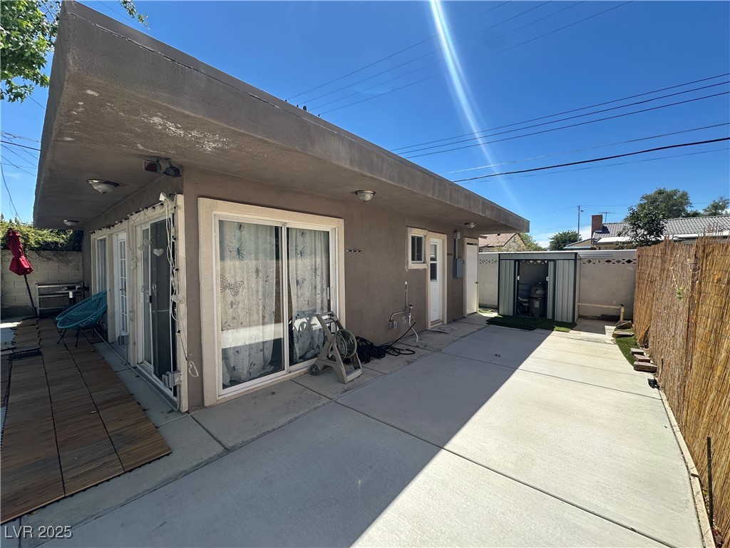 2505 Laurie Drive D Property Photo 3