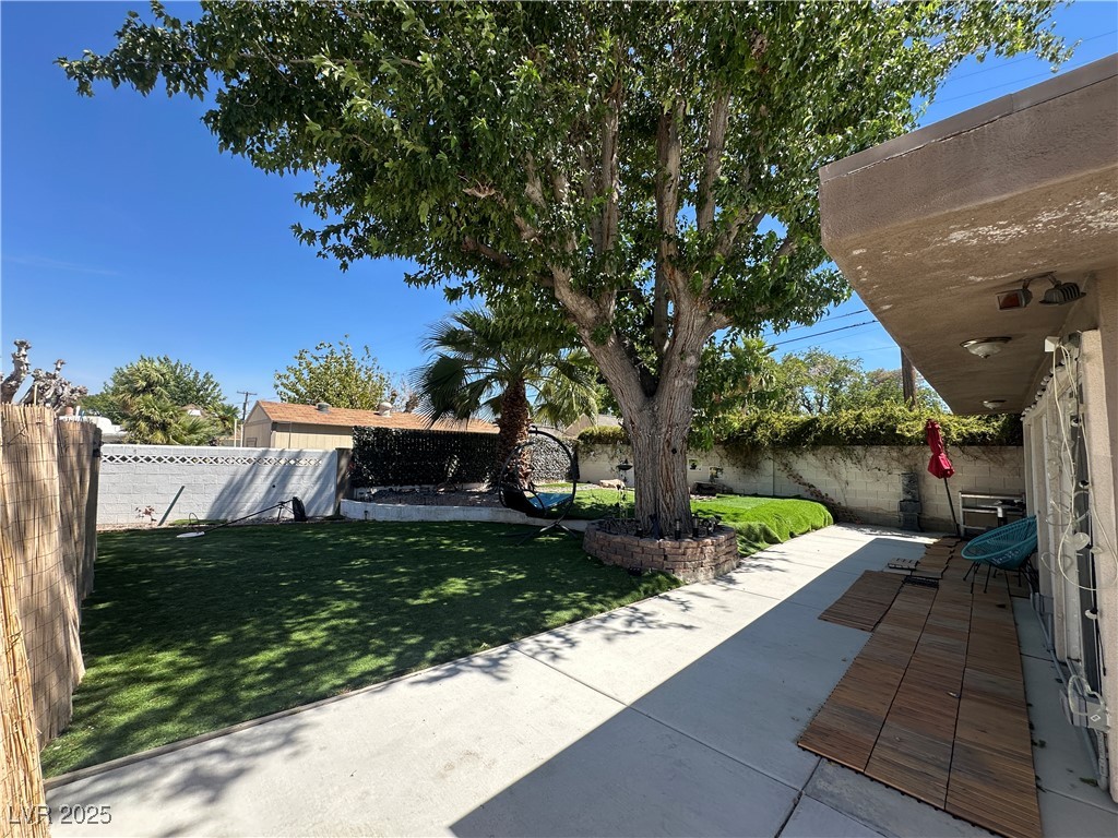 2505 Laurie Drive D Property Photo 4