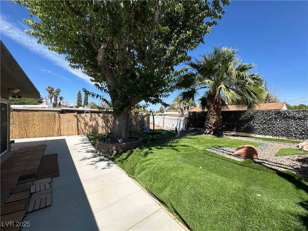 2505 Laurie Drive D Property Photo 7