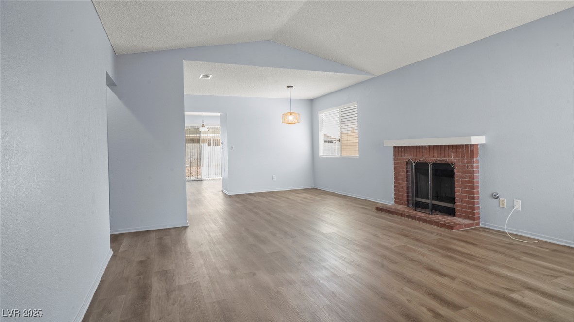 366 Heath Court Property Photo 7