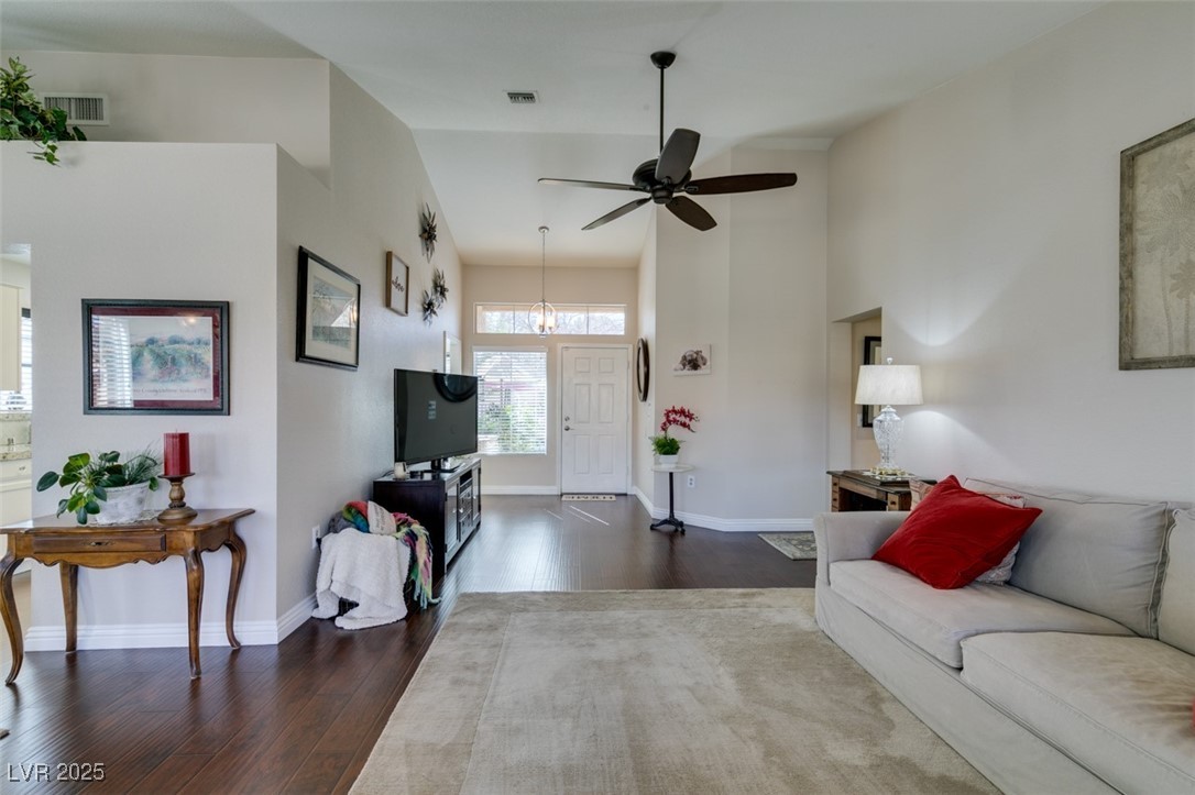 8808 Litchfield Avenue Property Photo 10