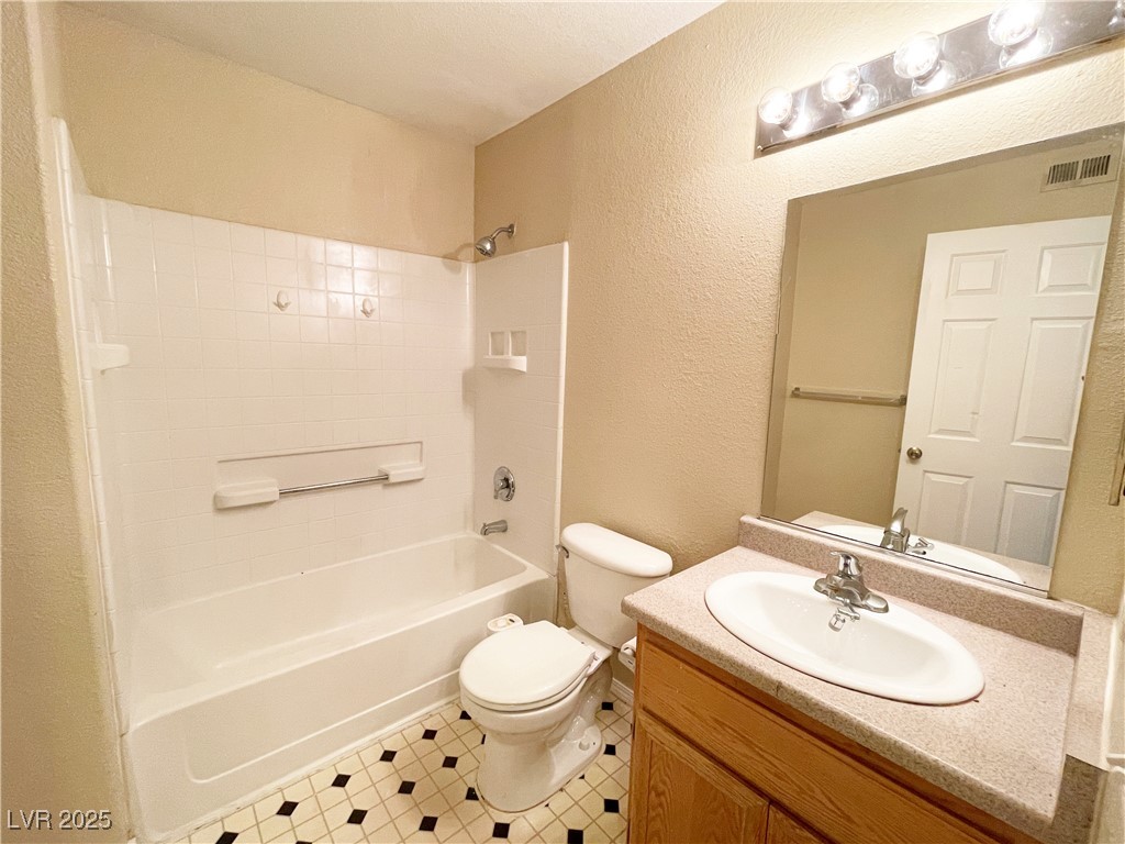 4730 East Craig Road 2150 Property Photo 11