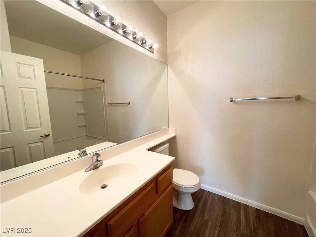 3925 Legend Hills Street 201 Property Photo 15