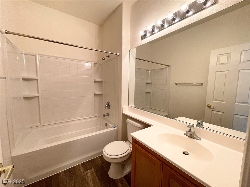3925 Legend Hills Street 201 Property Photo 17