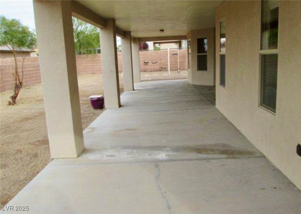 251 Woodbury Lane Property Photo 6