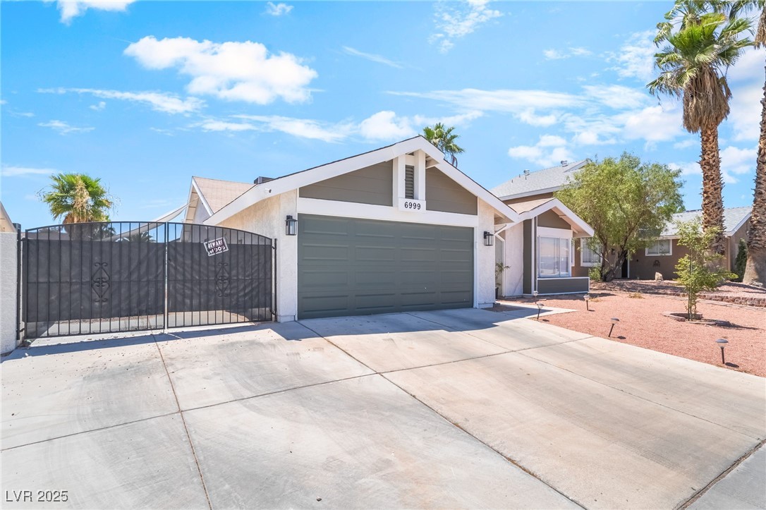 6999 Mountain Moss Drive Property Photo 1