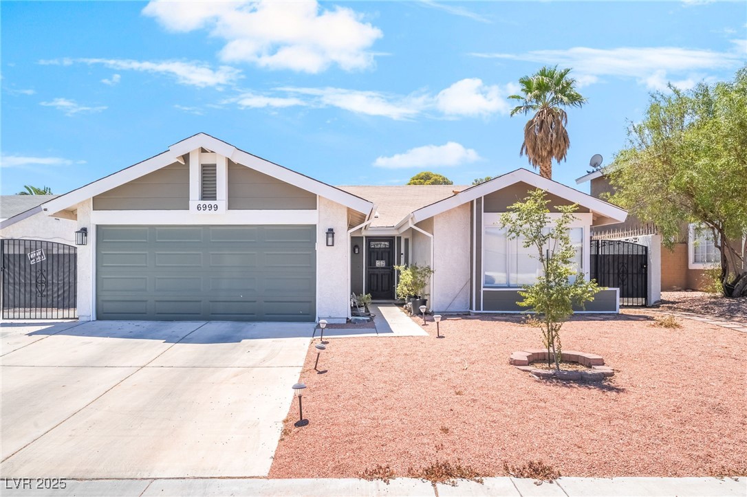 6999 Mountain Moss Drive Property Photo 3