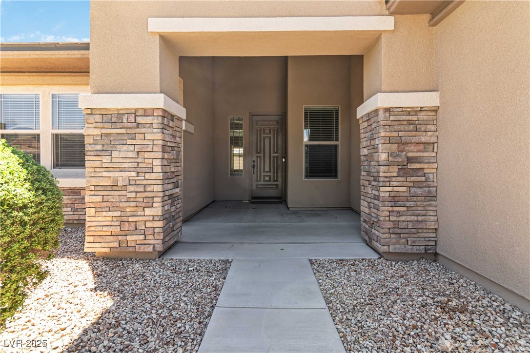 3513 Frigatebird Lane Property Photo 5