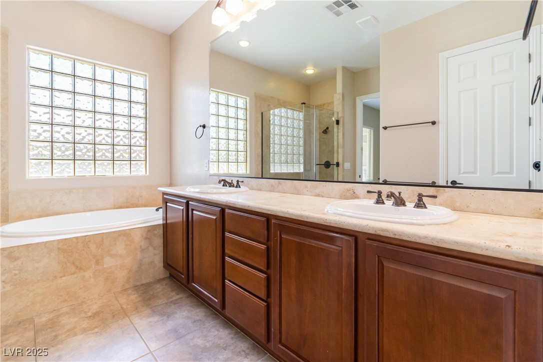 3513 Frigatebird Lane Property Photo 28
