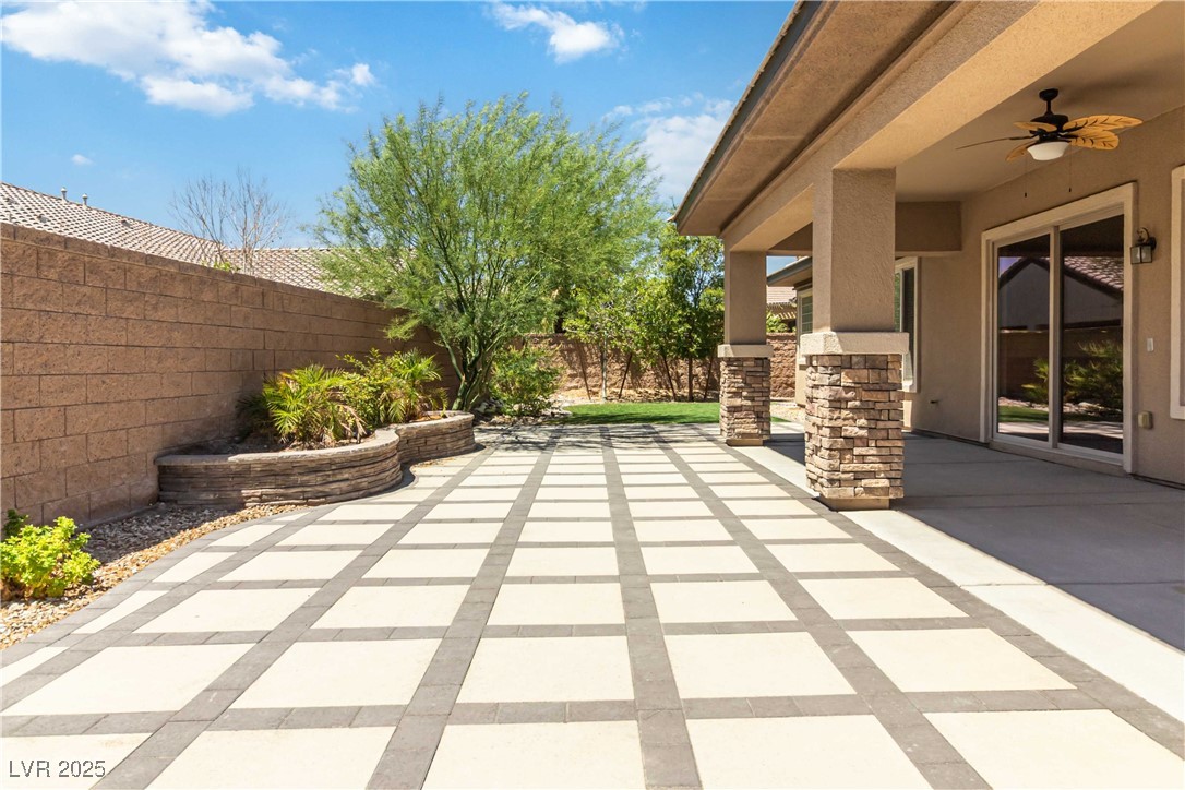 3513 Frigatebird Lane Property Photo 41