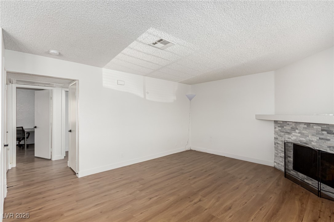 905 Sulphur Springs Lane 101 Property Photo 6