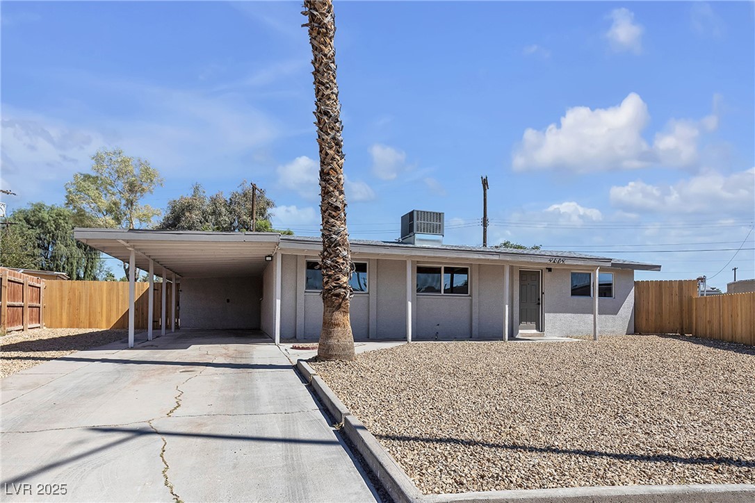 2642 San Vincente Court Property Photo 1