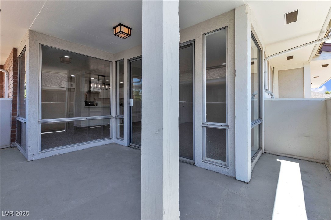 746 Oakmont Avenue 708 Property Photo 26