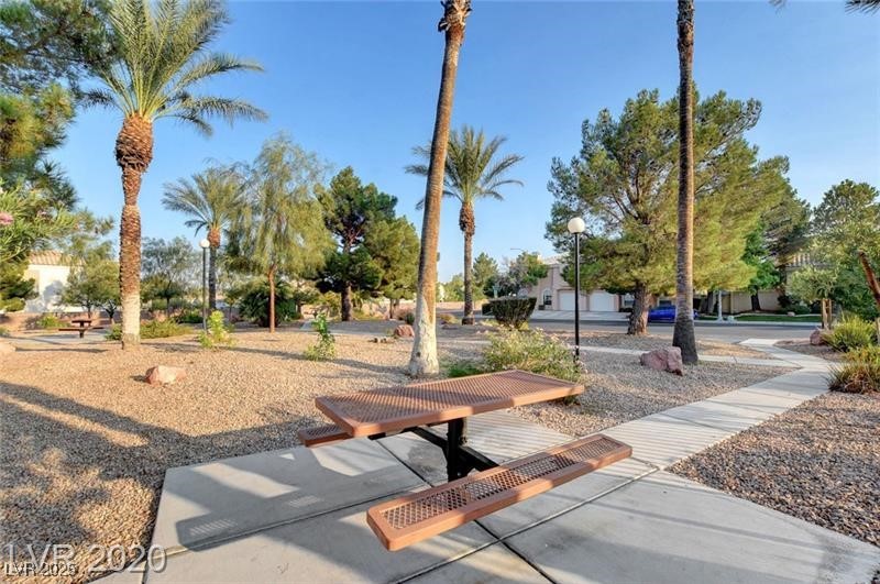 8400 Wandering Sun Avenue Property Photo 9