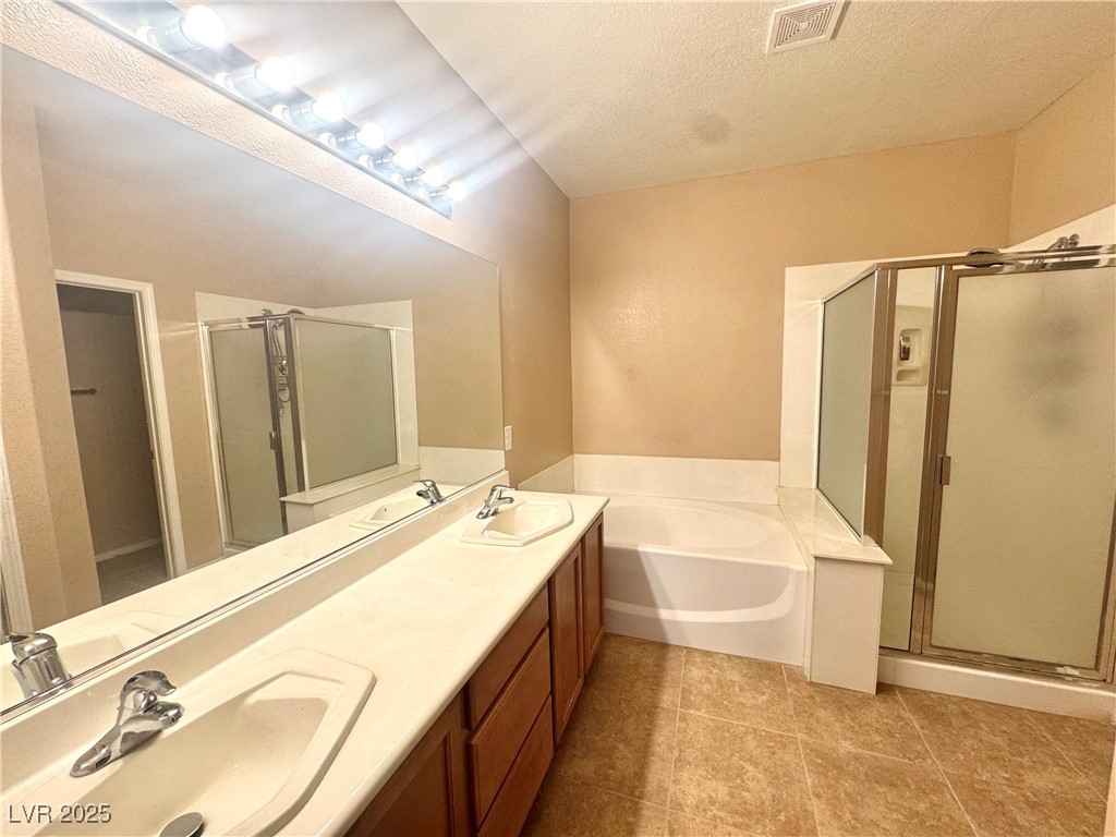 7396 Bedford Pine Court Property Photo 4