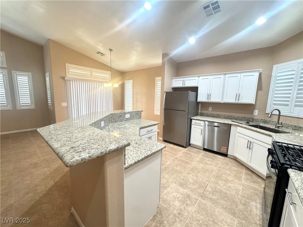 7396 Bedford Pine Court Property Photo 7
