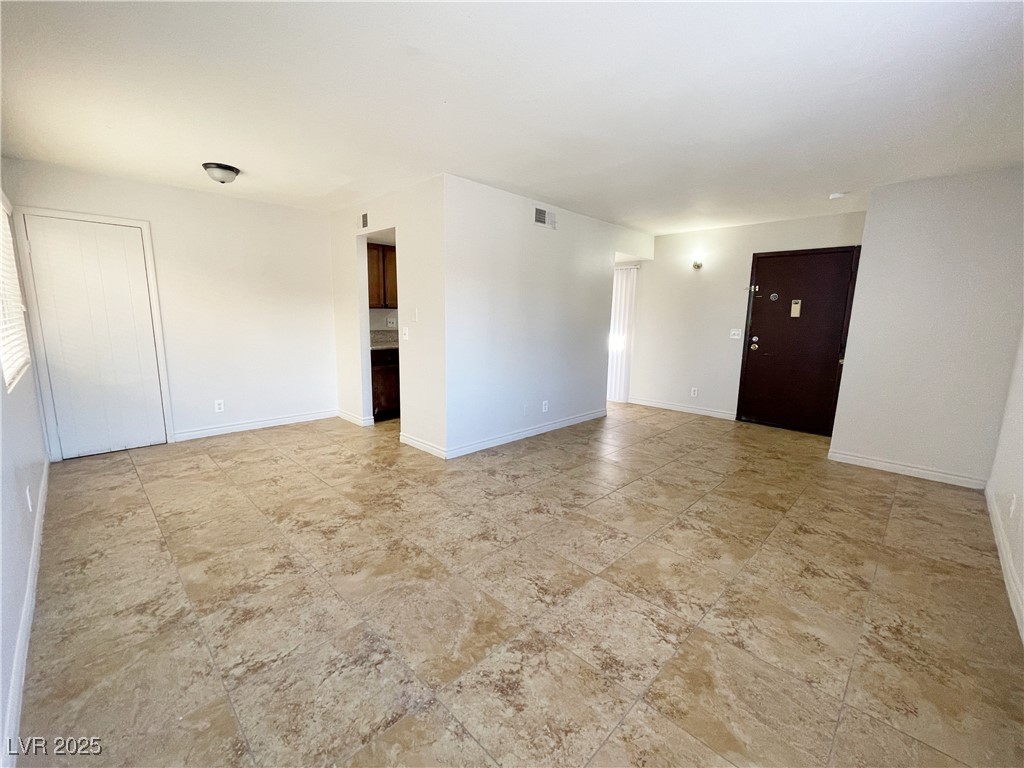 5447 Retablo Avenue 4 Property Photo 4