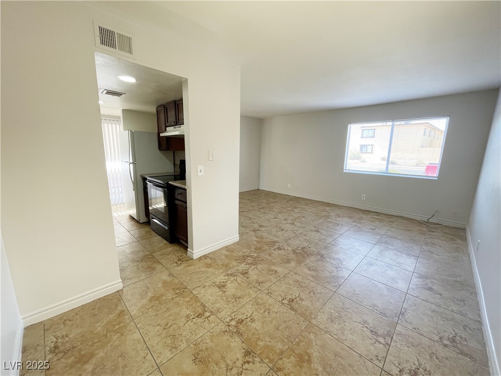 5447 Retablo Avenue 4 Property Photo 5