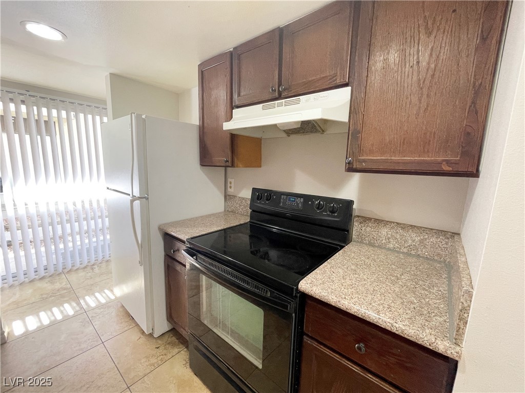 5447 Retablo Avenue 4 Property Photo 7