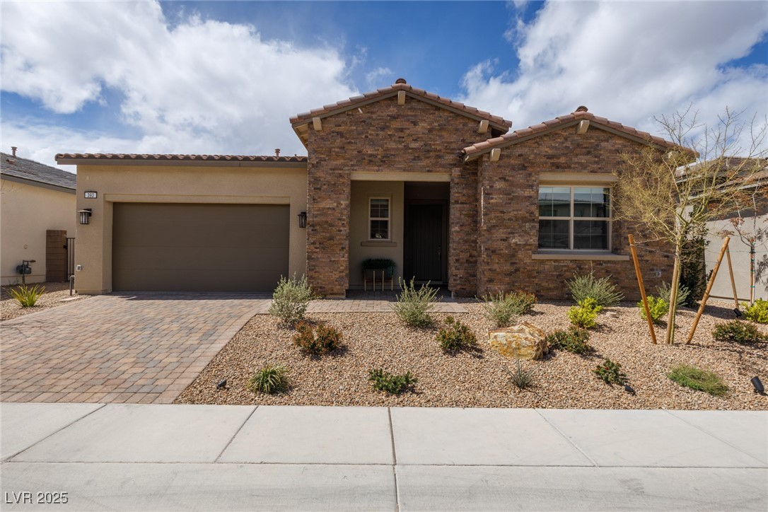 393 Robledo Street Property Photo 43