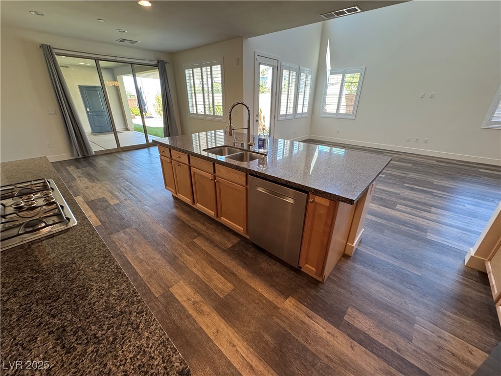 2103 Maderno Street Property Photo 22