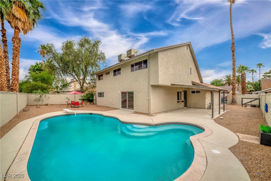 4431 El Campana Way Property Photo 1