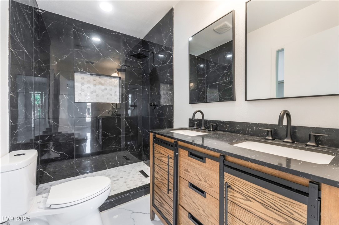 5201 Champions Avenue Property Photo 2