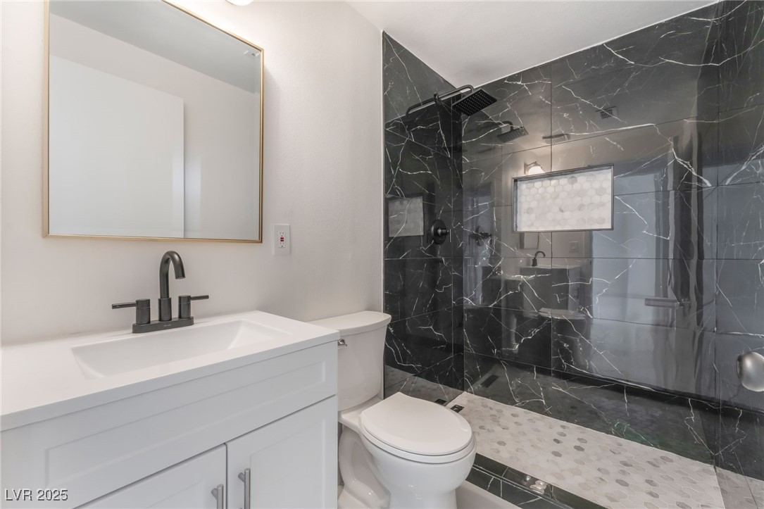 5201 Champions Avenue Property Photo 14