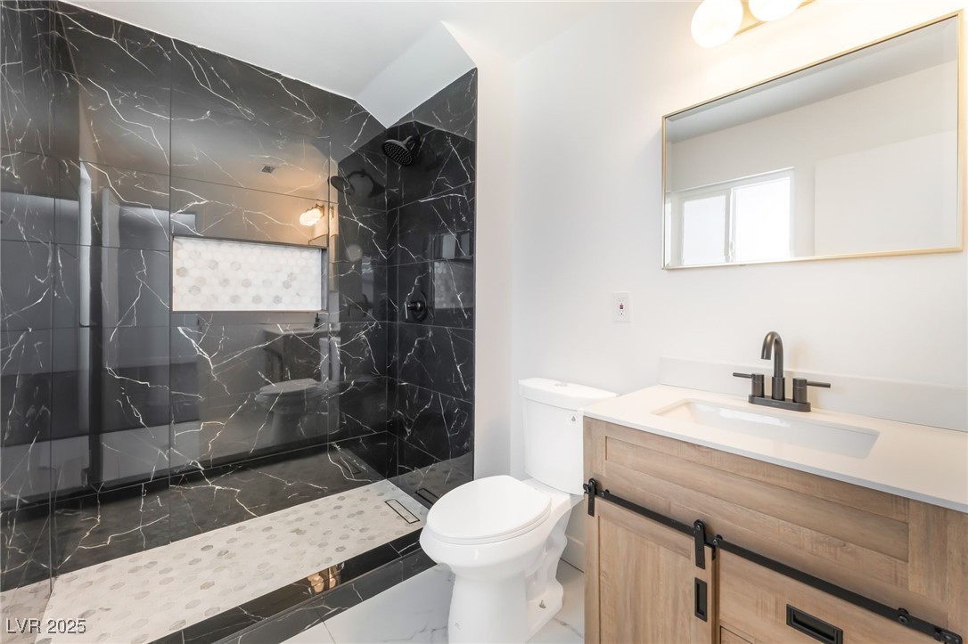 5201 Champions Avenue Property Photo 16