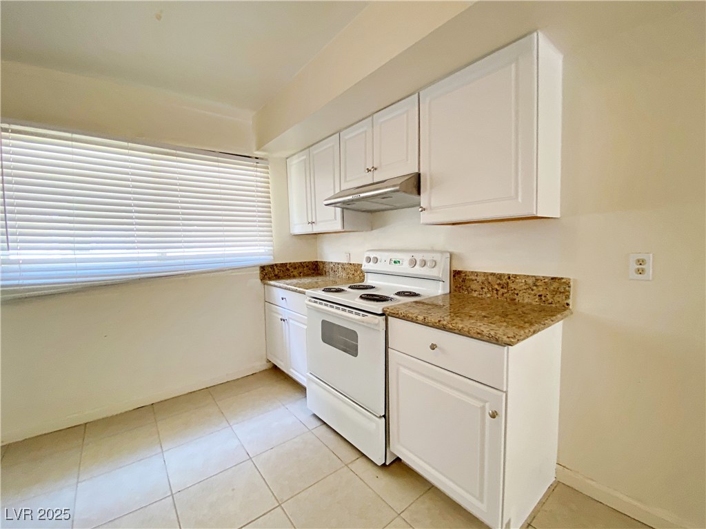 1904 Rexford Drive 3 Property Photo 5