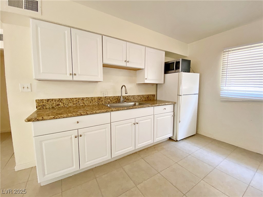 1904 Rexford Drive 3 Property Photo 6