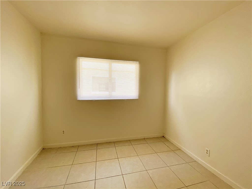 1904 Rexford Drive 3 Property Photo 9