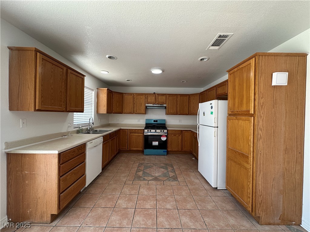 6905 Singing Dunes Lane Property Photo 8