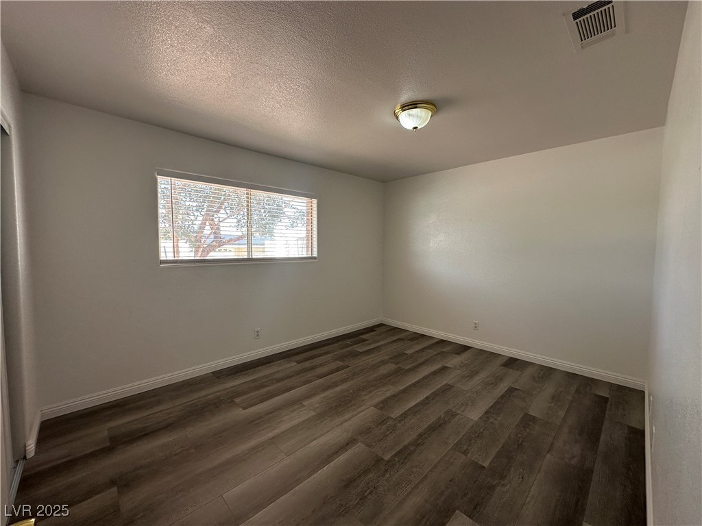 6905 Singing Dunes Lane Property Photo 12