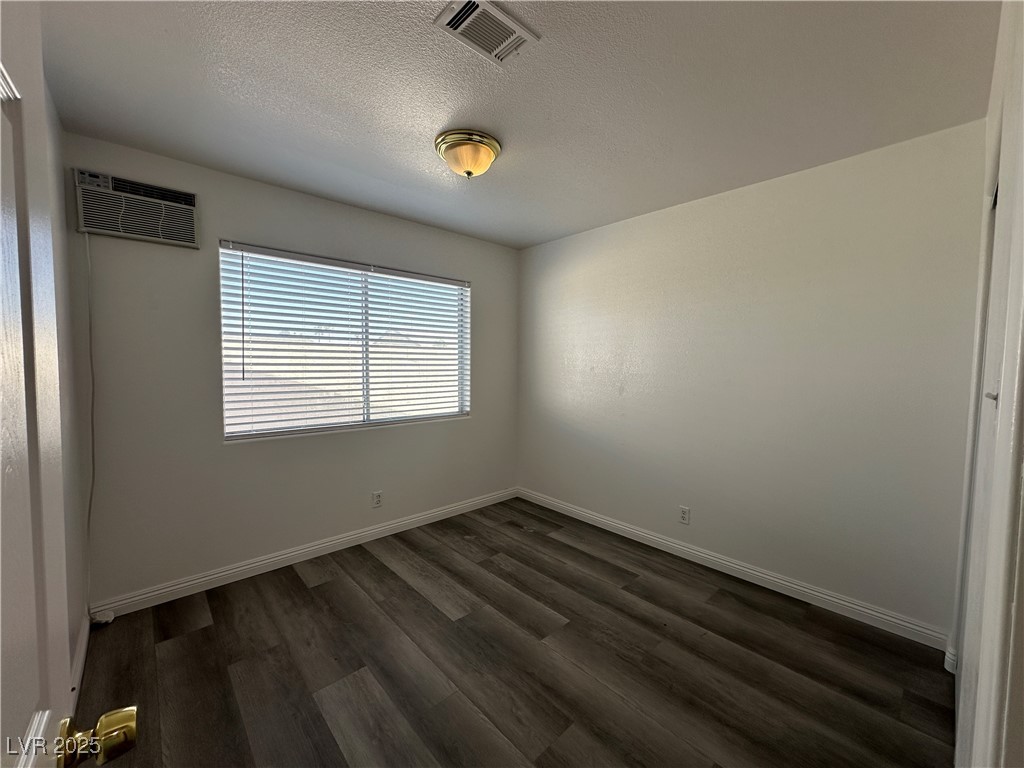 6905 Singing Dunes Lane Property Photo 14