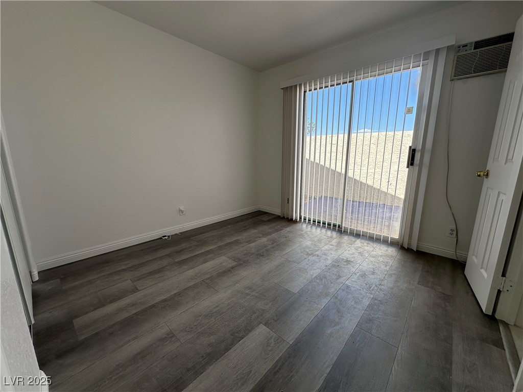 6905 Singing Dunes Lane Property Photo 19