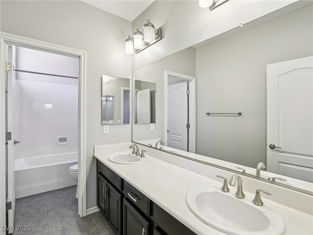 1015 Solana Crest Street Property Photo 27