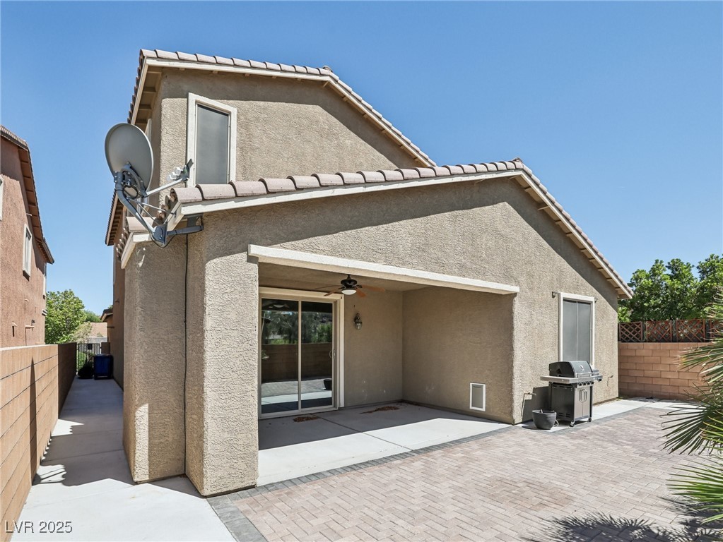 1015 Solana Crest Street Property Photo 32