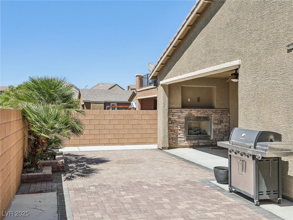 1015 Solana Crest Street Property Photo 34